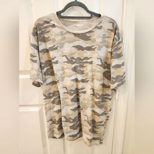Men's Old Navy Camouflage Short Sleeve Shirt, Size XXL - Preowned